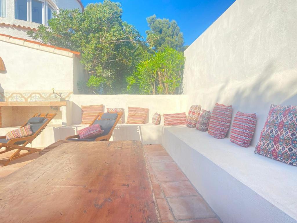Beautiful Villa With Pool, Barbecue, And Garden Γιαβέα Εξωτερικό φωτογραφία