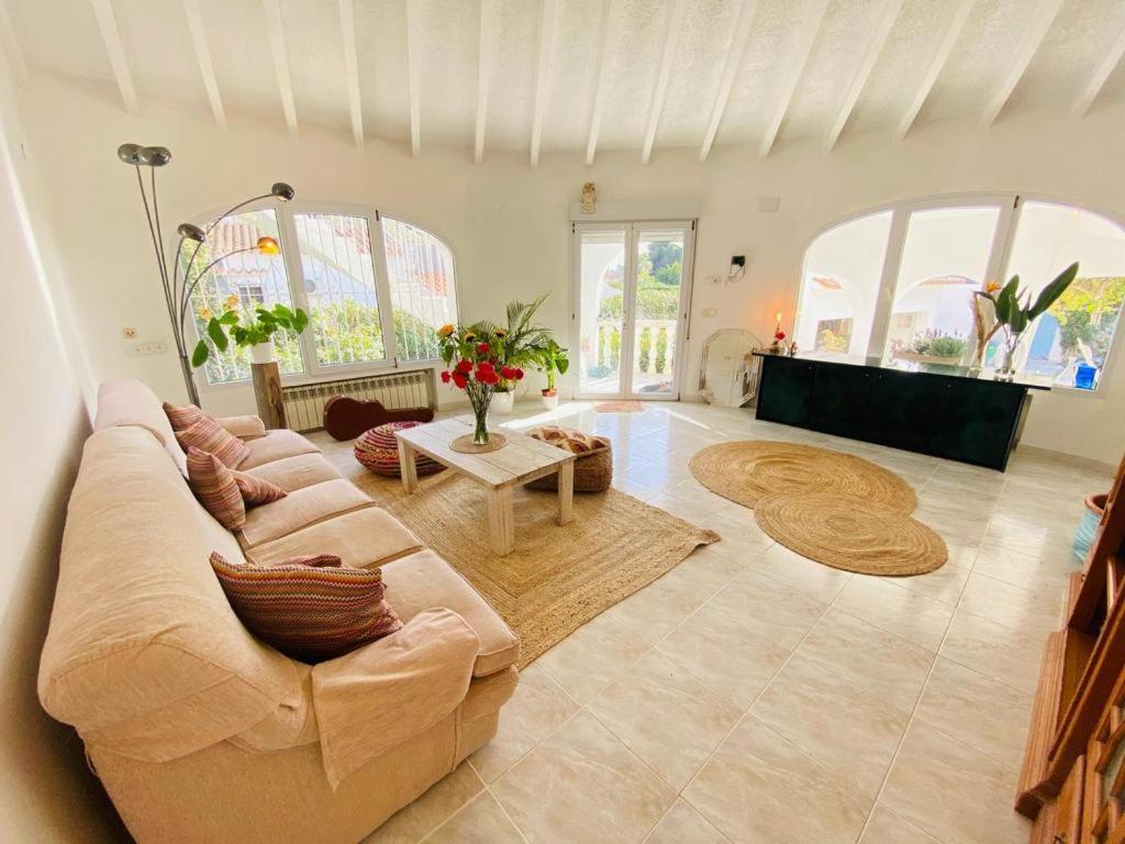 Beautiful Villa With Pool, Barbecue, And Garden Γιαβέα Εξωτερικό φωτογραφία