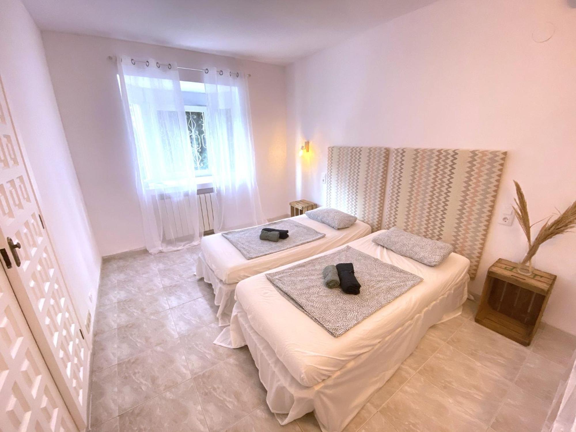 Beautiful Villa With Pool, Barbecue, And Garden Γιαβέα Εξωτερικό φωτογραφία
